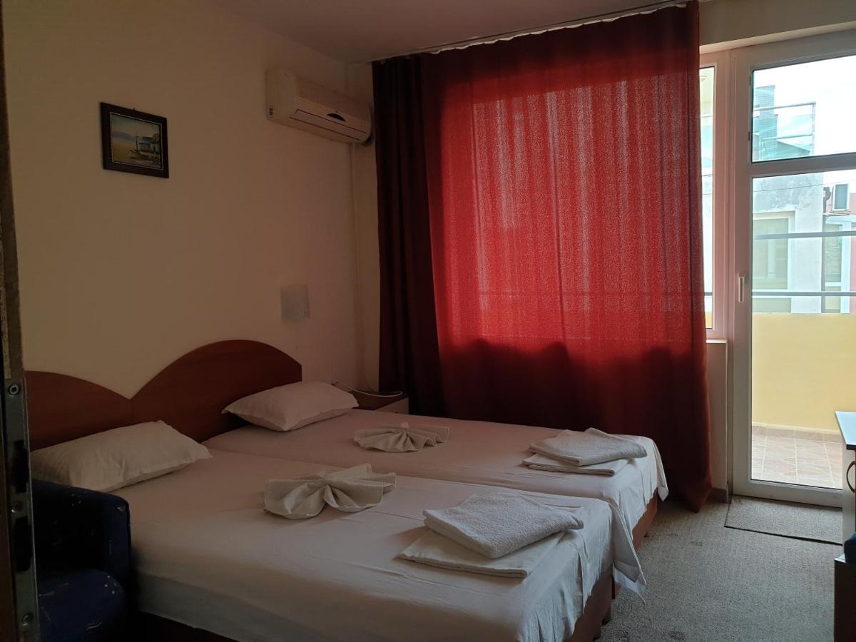 פומורי Family Hotel Diana מראה חיצוני תמונה